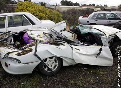 ce qui reste de l'auto de mes parents apres leur accident